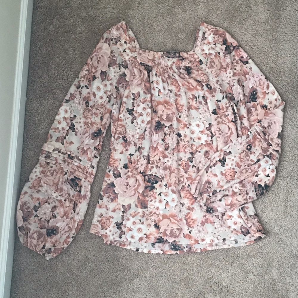 Lauren Conrad Balloon Sleeve Floral Top